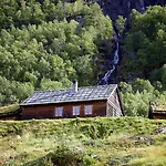 Unique Between Fjord, Waterfall And Mountain 別荘