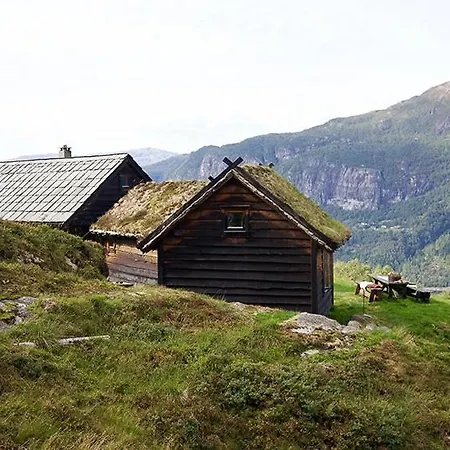 Unique Between Fjord, Waterfall And Mountain 別荘
